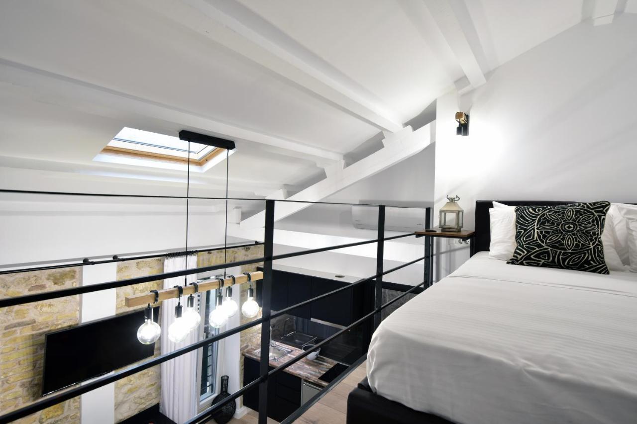 Queen 4 Apartment In The Heart Of The Corfu Historical Old Town Center Экстерьер фото